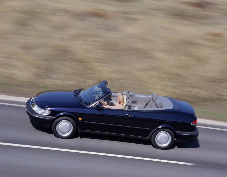  Saab 900 SE Turbo Convertible 1993 года  (фото 24 из 46)